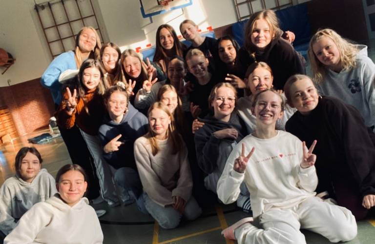 Übernachtung der „Rising Rivals“ in der Grundschulhalle (02.–03.10.2025)